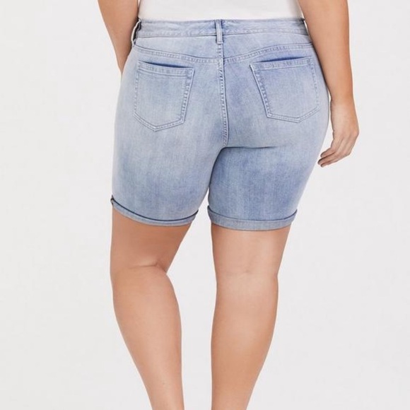 Torrid Distressed Light Blue Skinny Distressed Bermuda Shorts 10 - Picture 3 of 10